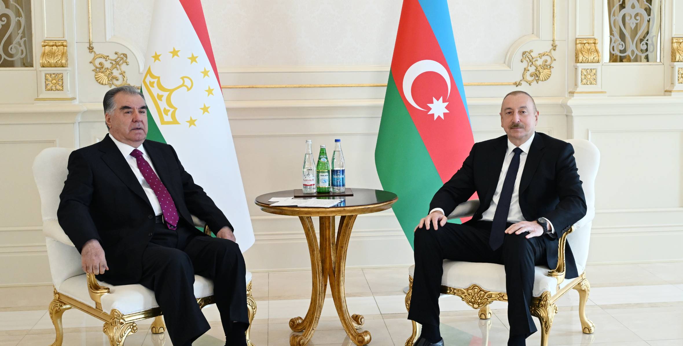 Состоялась встреча Ильхама Алиева и Президента Таджикистана Эмомали Рахмона один на один