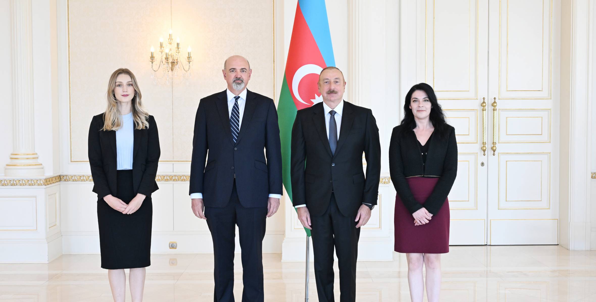 Ilham Aliyev received credentials of incoming ambassador of Australia to Azerbaijan