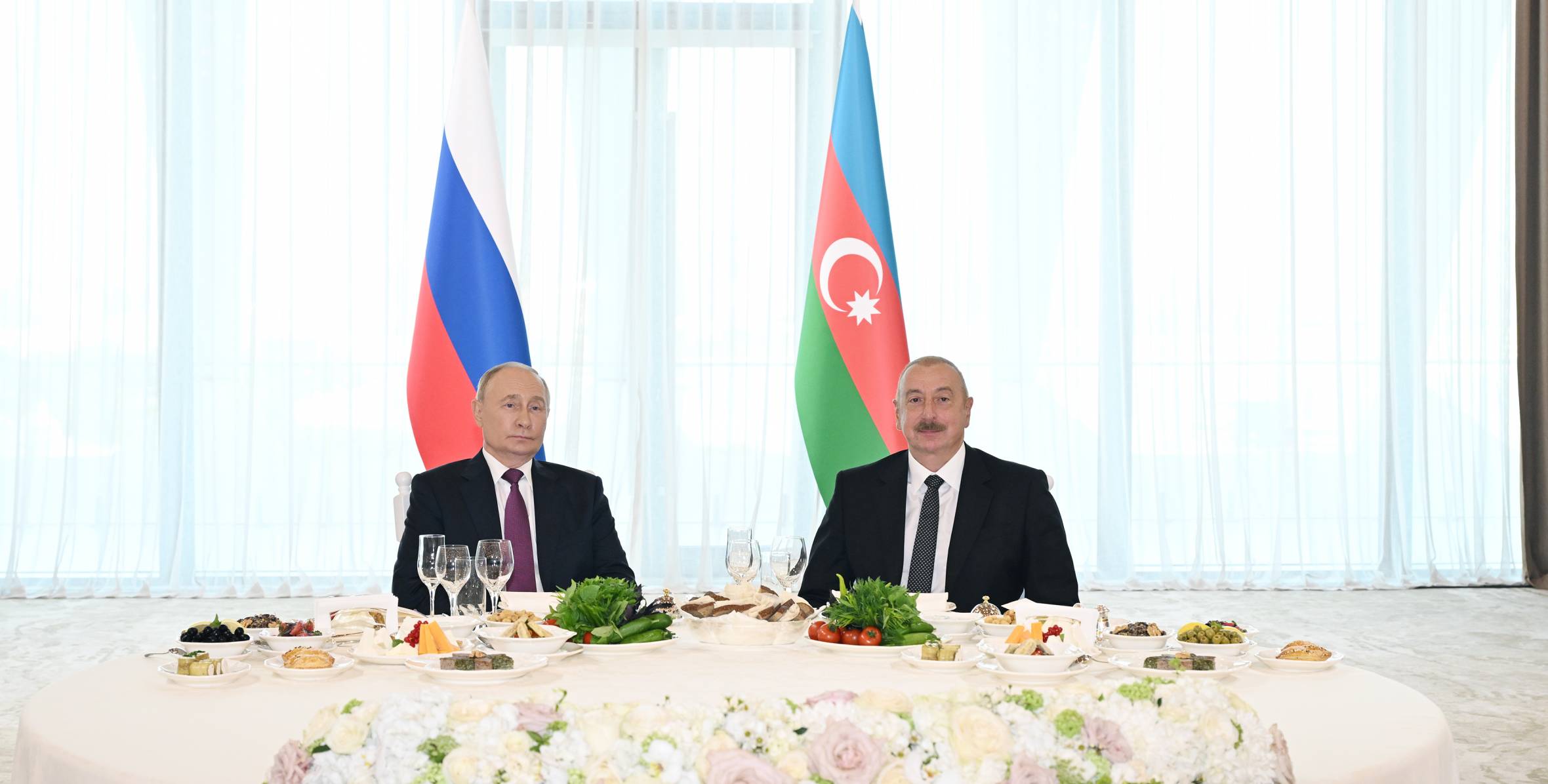 State reception was hosted by Ilham Aliyev in honor of Russian President Vladimir Putin