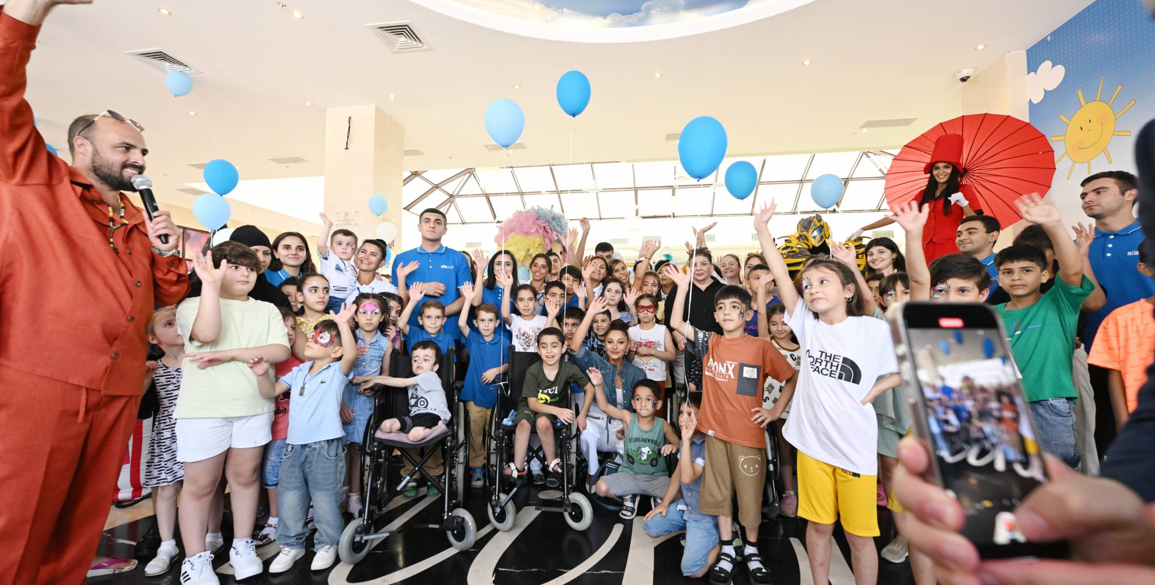 First Vice-President Mehriban Aliyeva attended celebration organized for children by Heydar Aliyev Foundation