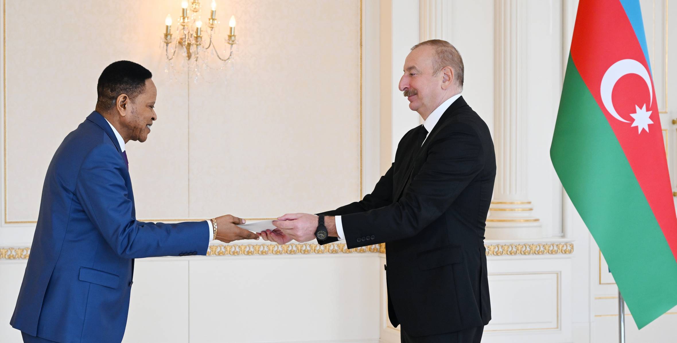 Ilham Aliyev received credentials of incoming ambassador of Democratic Republic of the Congo to Azerbaijan