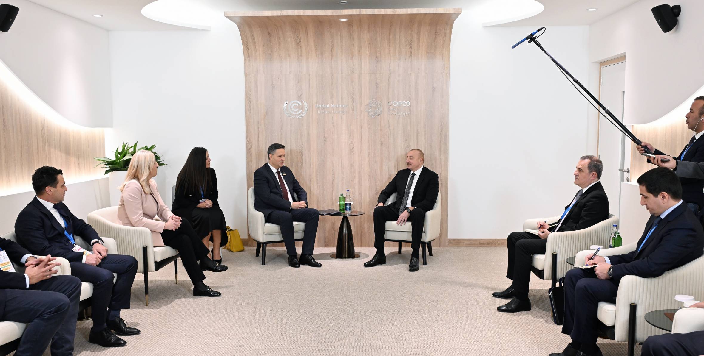 İlham Əliyev Bosniya və Herseqovinanın Rəyasət Heyətinin Sədri və üzvü ilə görüşüb