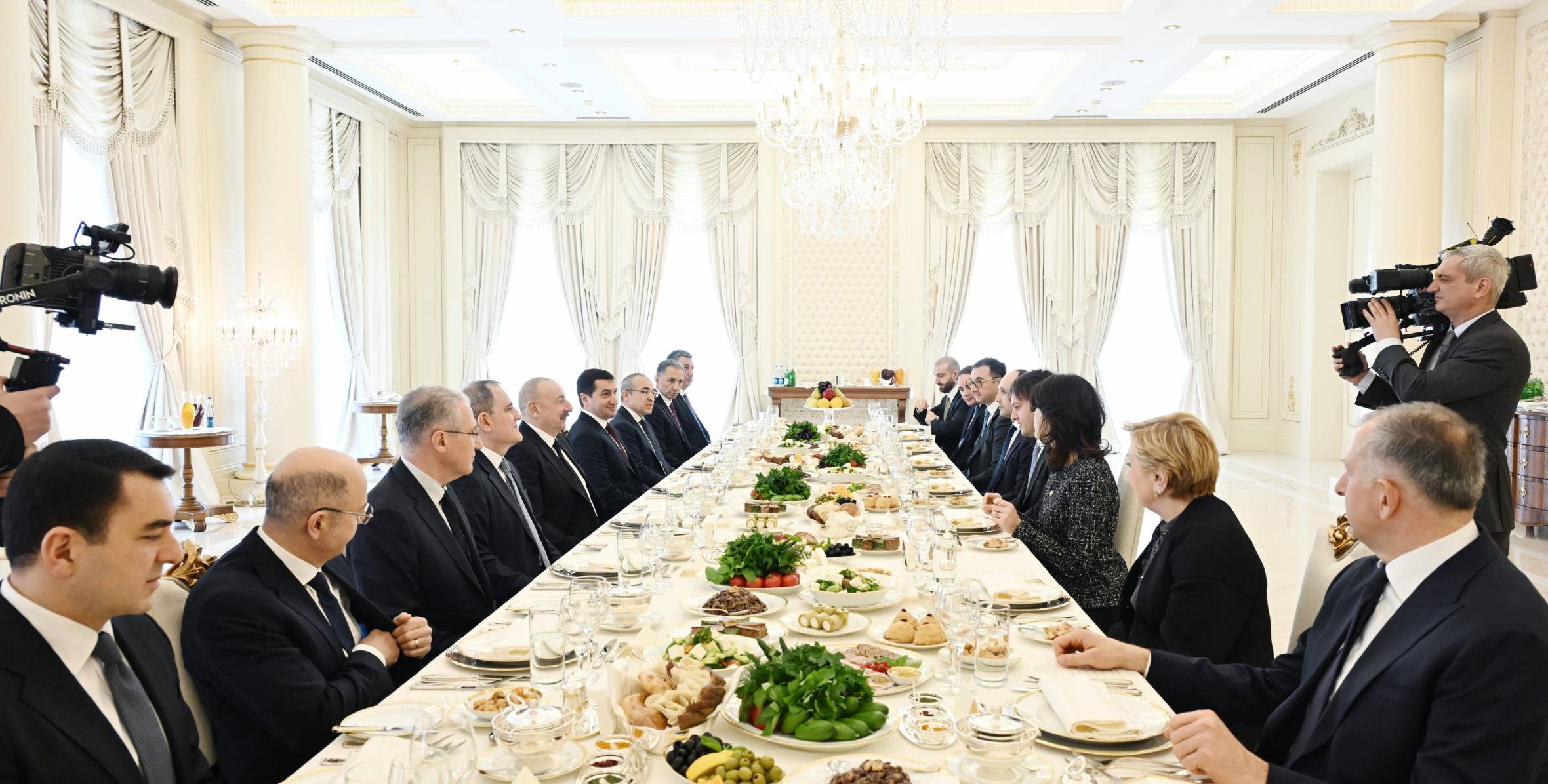 Ilham Aliyev held expanded meeting over lunch with Georgian Prime Minister