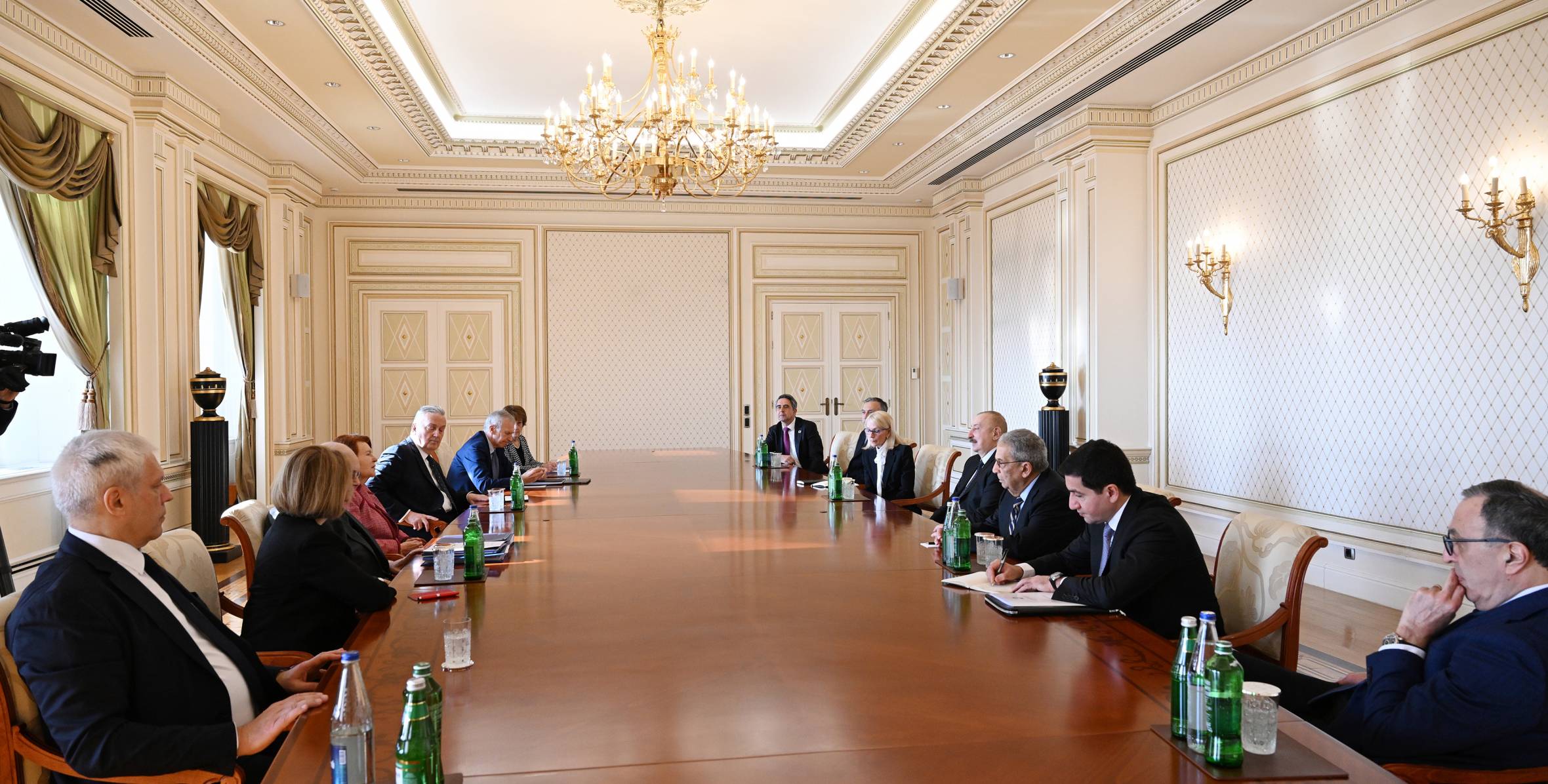 Ilham Aliyev received co-chairs and members of Board of Trustees of Nizami Ganjavi International Center