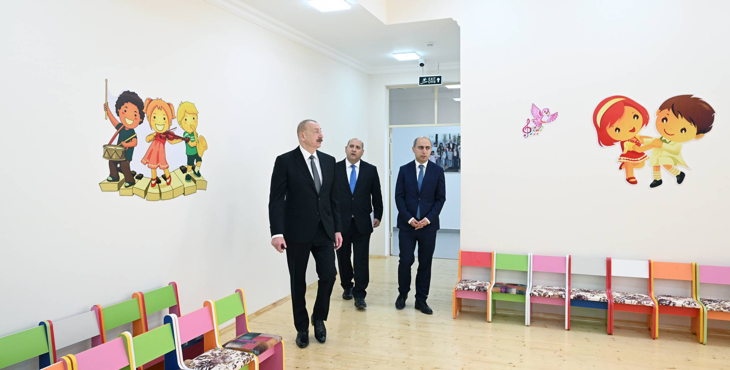 İlham Əliyev Kəngərli kənd körpələr evi-uşaq bağçasının açılışında iştirak edib