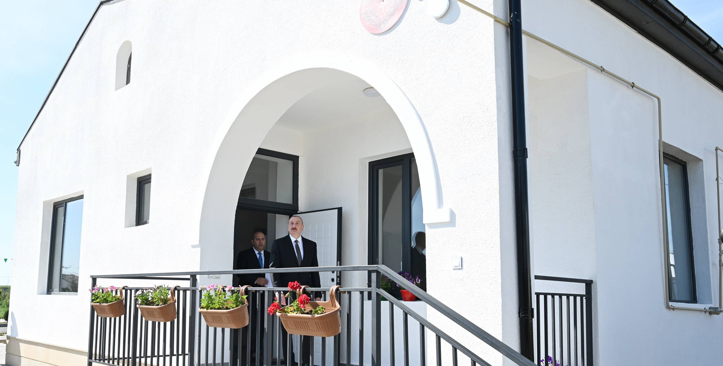 Ilham Aliyev examined newly built individual houses in Aghdam’s Kangarli village