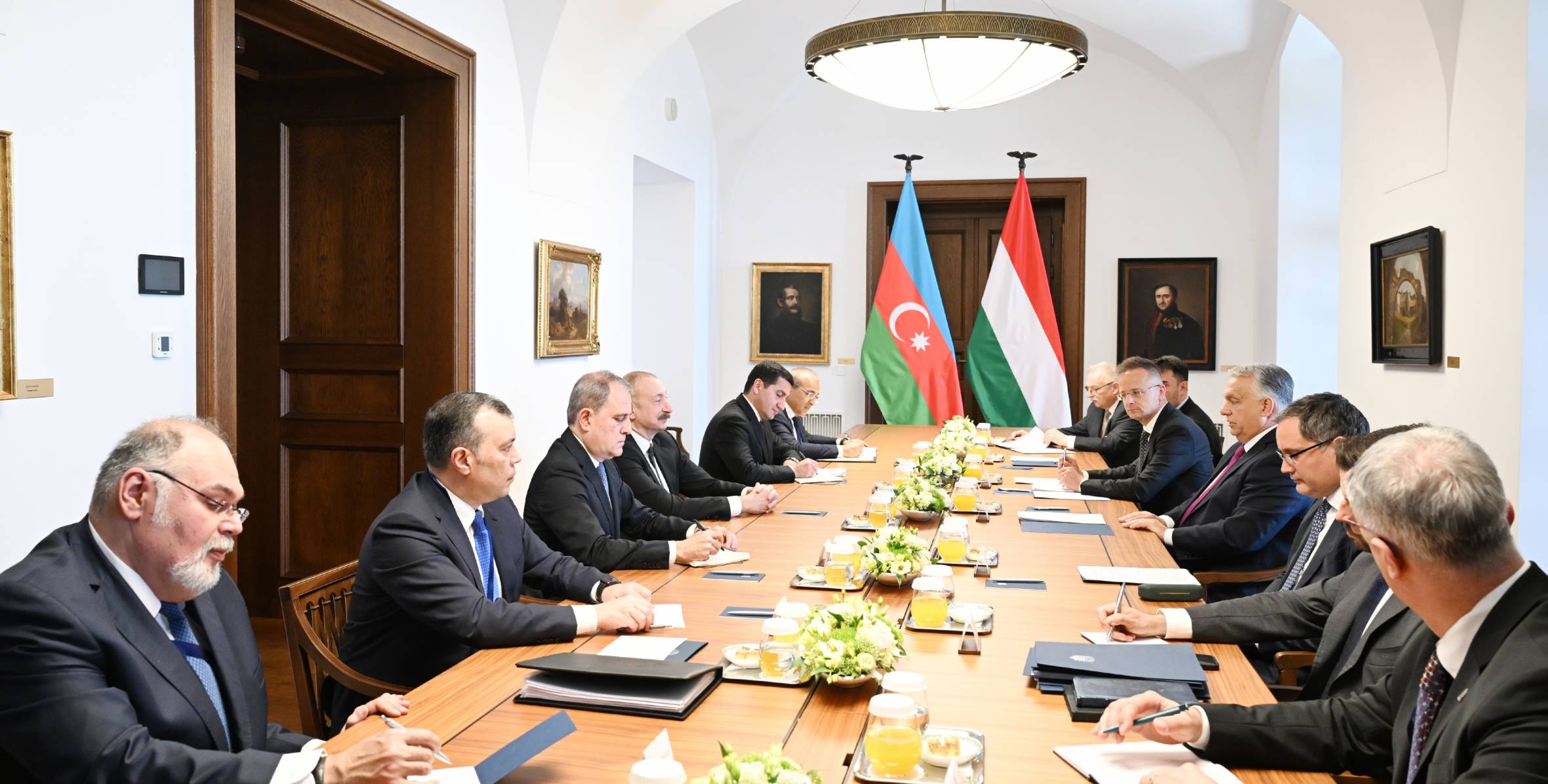 Ilham Aliyev held expanded meeting with Prime Minister of Hungary in Budapest