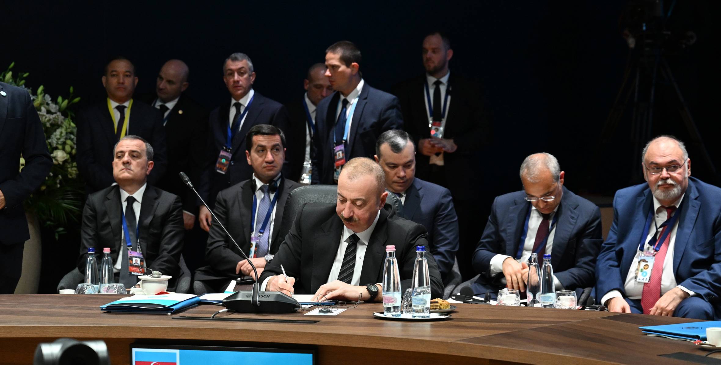 Türk Dövlətləri Təşkilatının Dövlət başçılarının qeyri-rəsmi Zirvə görüşündə Bəyannamə imzalanıb