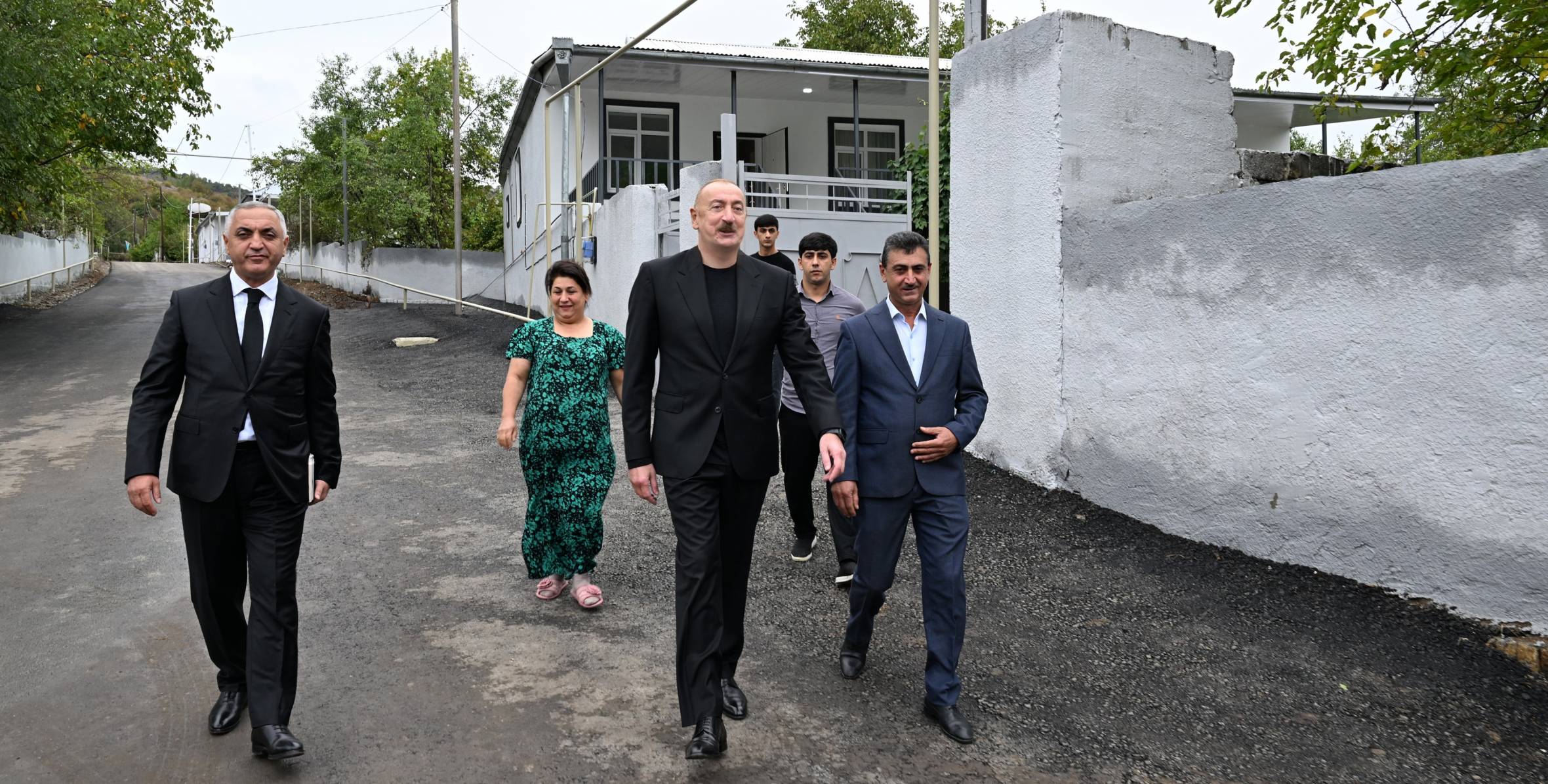 İlham Əliyev Xocalı rayonunun Badara kəndində olub