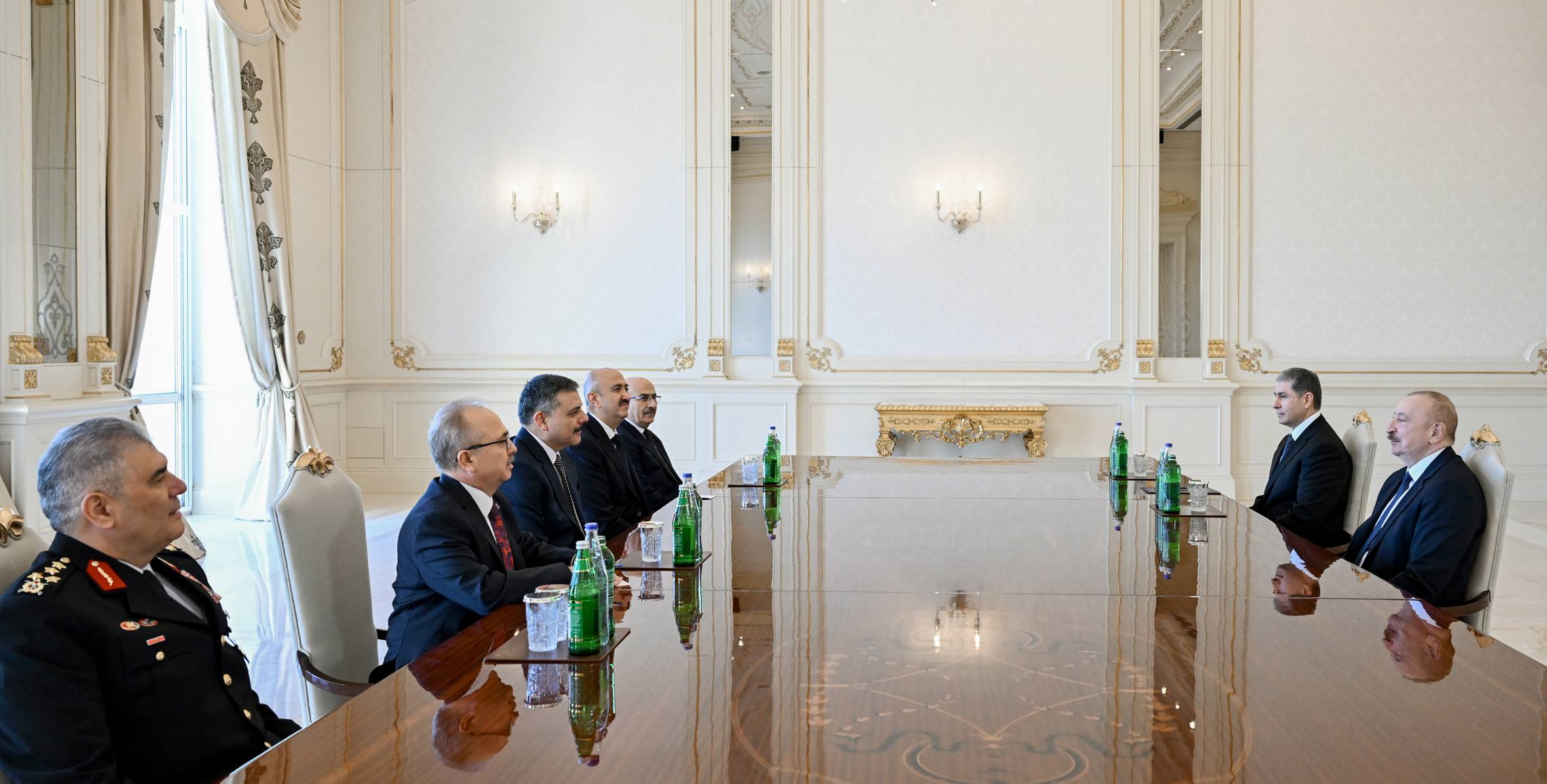 İlham Əliyev Türkiyənin daxili işlər nazirini qəbul edib