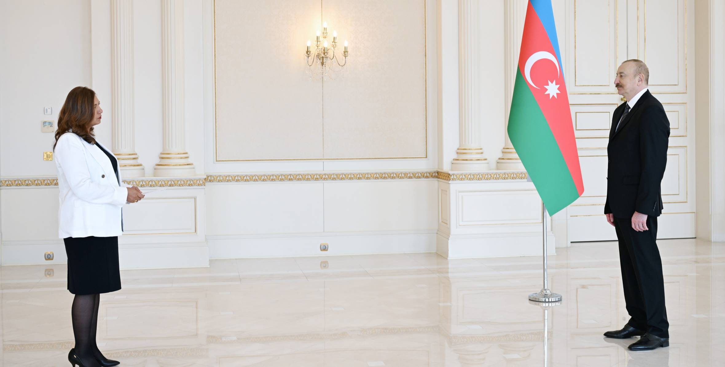 Ильхам Алиев принял новоназначенного посла Колумбии в Азербайджане