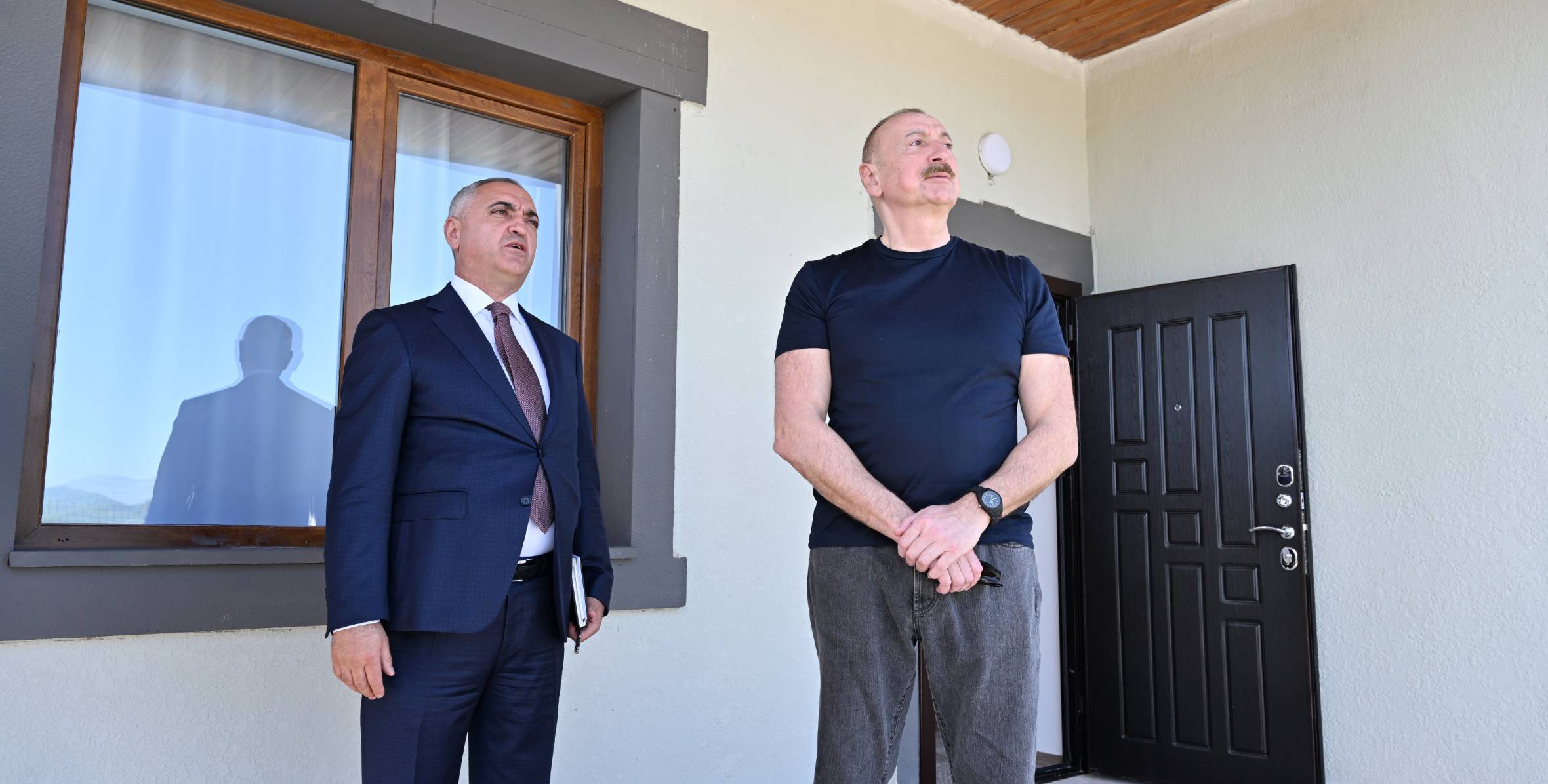 Ilham Aliyev inspected private houses designated for servicemen in Khojaly