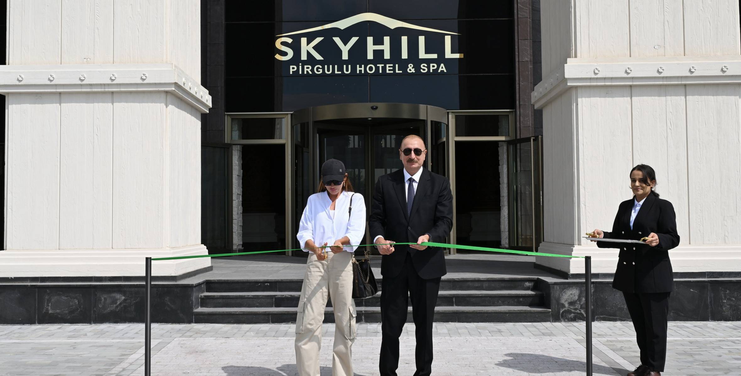 İlham Əliyev və birinci xanım Mehriban Əliyeva Şamaxıda “Pirqulu Park” hotelinin açılışında iştirak ediblər