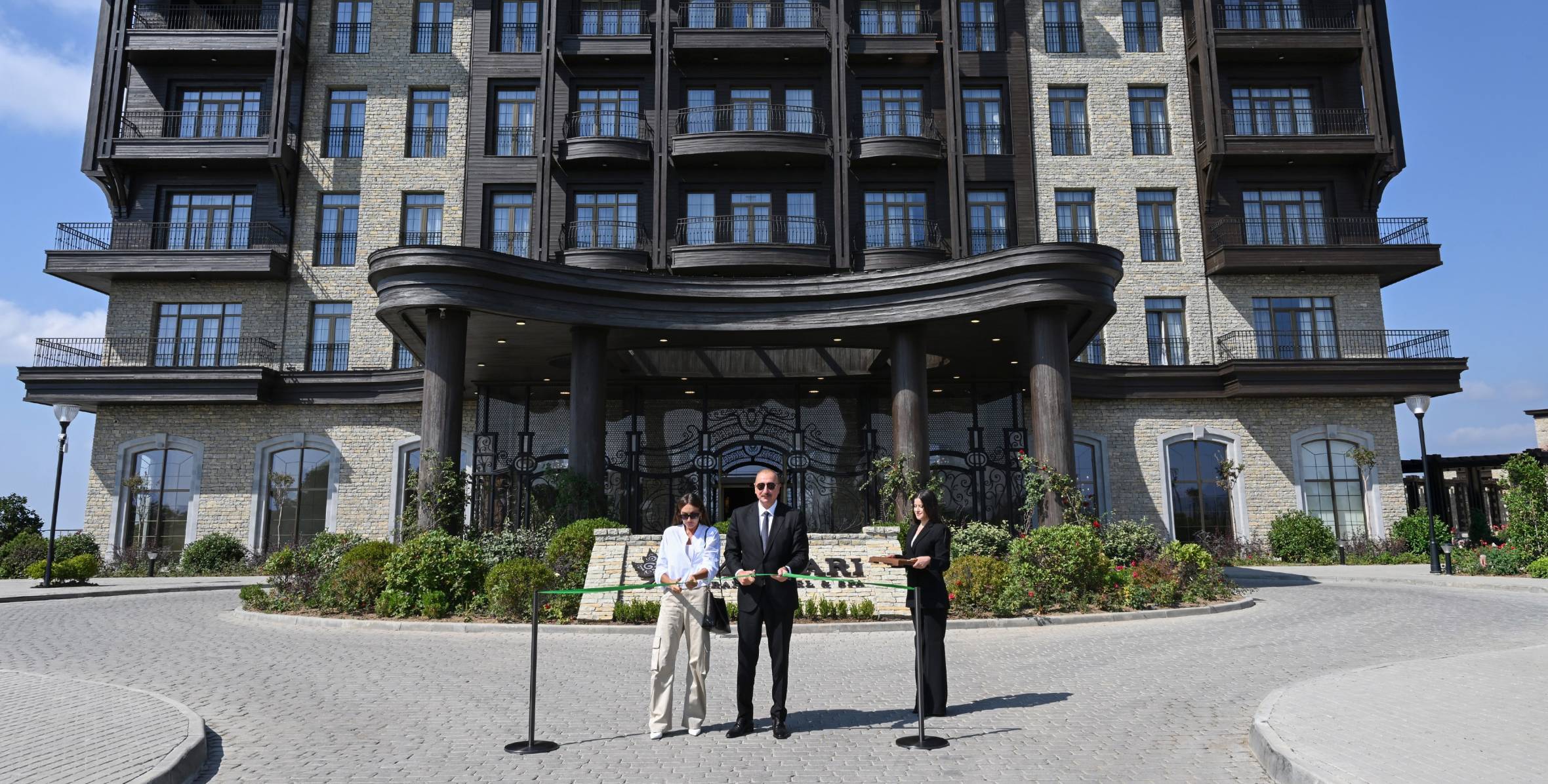 İlham Əliyev Şamaxıda “Meysari Grand Hotel & SPA” kompleksinin açılışında iştirak edib