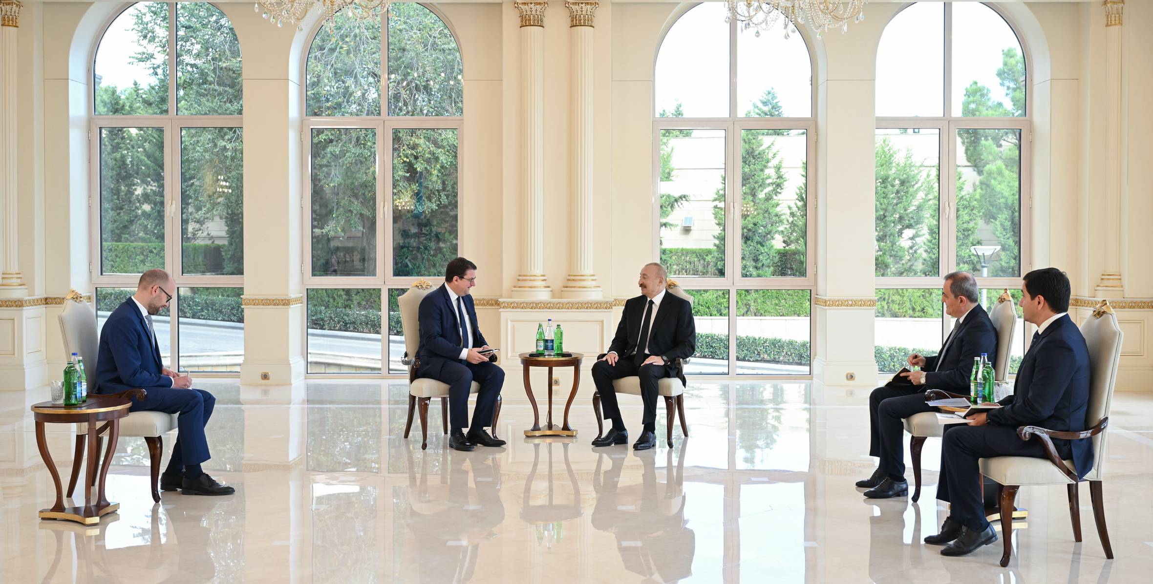 İlham Əliyev Avstriyanın Azərbaycanda yeni təyin olunmuş səfirini qəbul edib