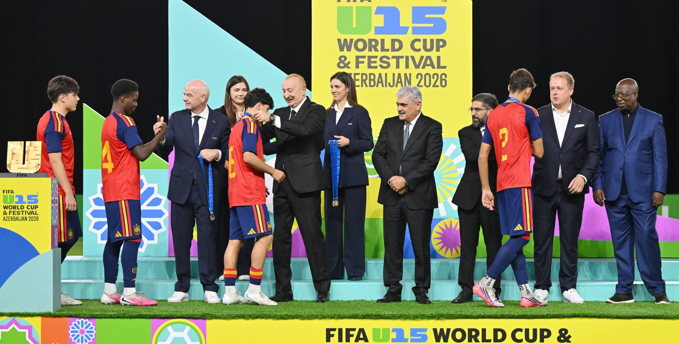 İlham Əliyev “FIFA U-15 World Cup and Festival”ın  final matçını izləyib, mükafatlandırma mərasimində iştirak edib