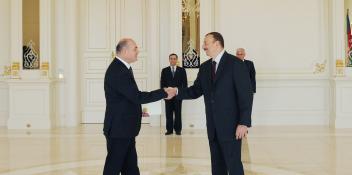 Ilham Aliyev received credentials of the newly appointed Ambassador of Serbia to Azerbaijan