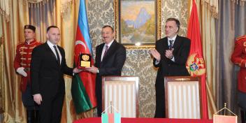 Ilham Aliyev reviewed a model of kindergarten to be constructed in Montenegro with the financial support of the Azerbaijani government