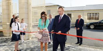 Ilham Aliyev attended the opening of a new building of school No. 124 in Baku on Knowledge Day