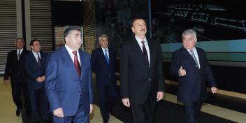 Ilham Aliyev reviewed work under way at the Intelligent Transport Management Center in Baku