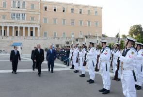 Ilham Aliyev visited the Tomb of the Unknown Soldier in Athen