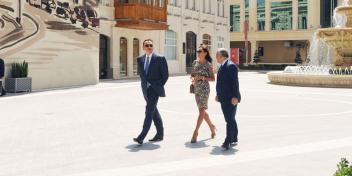 Ilham Aliyev inspected the reconstruction works in the Fountain Square