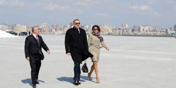 Ilham Aliyev checked the reconstruction and renovation works carried out around the State Flag Square