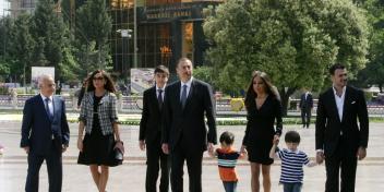 Ilham Aliyev attended the holiday of flowers