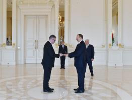 Ilham Aliyev received the credentials of the newly-appointed Ambassador of Ireland