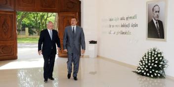 Ilham Aliyev inspected the new building of the Ministry of Health