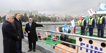 Ilham Aliyev reviewed suction dredgers, tugs, supply vessels and a research boat brought by the Ministry of Emergency Situations