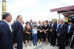 Ilham Aliyev reviewed progress of construction and reconstruction of the “Bulvar” recreation center on the banks of the River Kura in Yevlakh