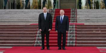 Official welcoming ceremony of Ilham Aliyev in Almaty was held