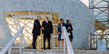 Ilham Aliyev reviewed progress of landscaping around the Flag Square