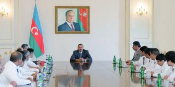 Ilham Aliyev received sportsmen and specialists who participated in the First Summer Olympic Games