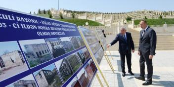 Ilham Aliyev reviewed the Flag Square in Horadiz