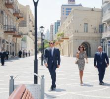 Ilham Aliyev inspected the reconstruction works in the Fountain Square / 02 July 2010