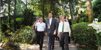 Ilham Aliyev reviewed National Orchid Garden in Singapore