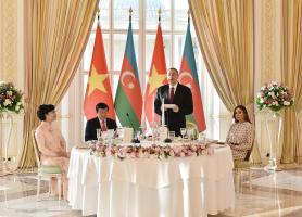 Official dinner reception was hosted on behalf of President Ilham Aliyev in honor of Vietnamese President Truong Tan Sang