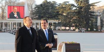 Ilham Aliyev visited the monument of national leader Heydar Aliyev in the city of Ganja