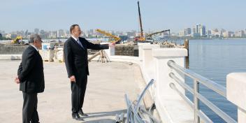 Ilham Aliyev reviewed progress of major overhaul of the statue of Hazi Aslanov, the Baku funicular, the construction of the Museum of Independence at the Upland Park and expansion of the Seaside National Park