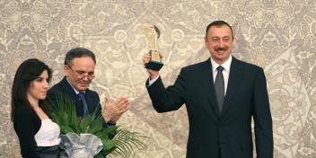 Ilham Aliyev was presented the “Friend of Journalists” Award