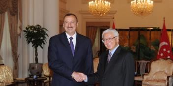 Ilham Aliyev and President of Singapore Tony Tan held a meeting in an expanded format with the participation of delegations