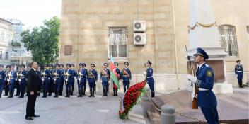 Ilham Aliyev visited a memorial in honor of the Azerbaijan Democratic Republic