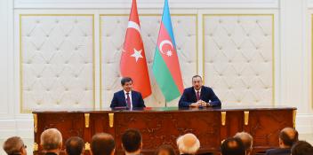 Ilham Aliyev and Turkish Prime Minister Ahmet Davutoglu made statements for the press