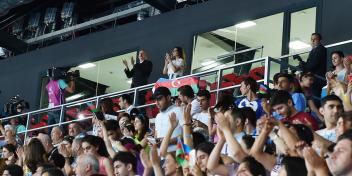 Ilham Aliyev watched Azerbaijan vs Italy encounter in the women`s volleyball competition