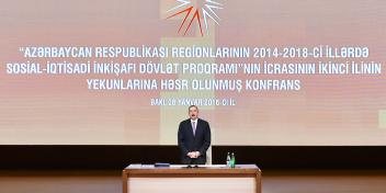 İlham Əliyev regionların 2014-2018-ci illərdə sosial-iqtisadi inkişafı Dövlət Proqramının icrasının ikinci ilinin yekunlarına həsr olunmuş konfransda iştirak edib