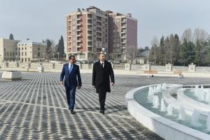 İlham Əliyev “Gəncəçay” park-bulvar kompleksi ilə tanış olub