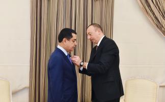 Ilham Aliyev presented "Dostluq" Order to UN High Representative for Alliance of Civilizations