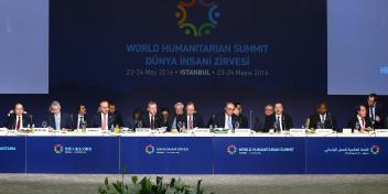 İlham Əliyev İstanbulda Dünya Humanitar Sammitində çıxış edib